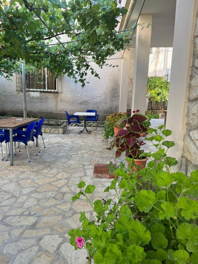 Appartamento Zoto Himare